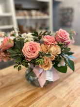 Load image into Gallery viewer, Sweetheart Arrangement - Soft &amp; Sweet