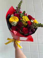 Load image into Gallery viewer, Custom Grad Bouquets