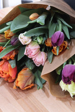 Load image into Gallery viewer, Local Tulip Bunch
