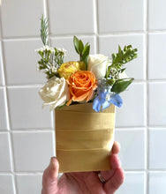Load image into Gallery viewer, Custom Pocket Boutonniere