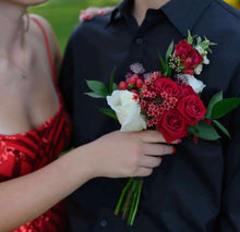 Load image into Gallery viewer, Custom Petite Posy