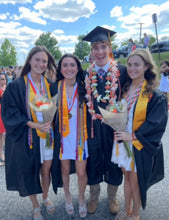 Load image into Gallery viewer, Custom Grad Bouquets