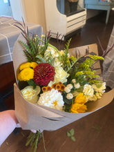 Load image into Gallery viewer, Seasonal Wrapped Bunches