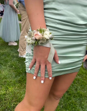 Load image into Gallery viewer, Matching Ribbon Corsage and Boutonniere