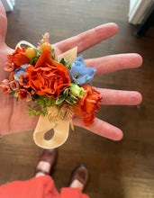 Load image into Gallery viewer, Matching Floral Cuff and Boutonniere