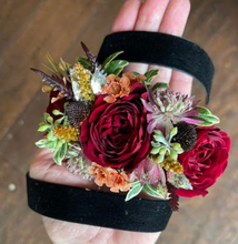 Load image into Gallery viewer, Ribbon Corsage
