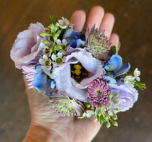 Load image into Gallery viewer, Custom Floral Cuff Corsage