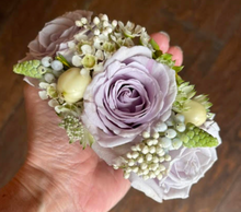 Load image into Gallery viewer, Custom Floral Cuff Corsage