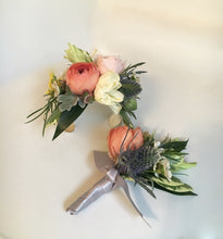 Load image into Gallery viewer, Matching Floral Cuff and Boutonniere