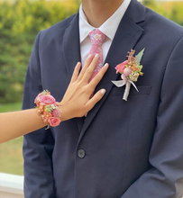 Load image into Gallery viewer, Fallston florist Harford County prom flowers bel air dance boutonniere corsage formal 